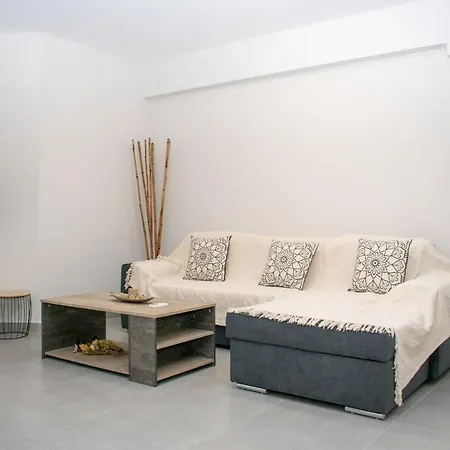 Πανσιόν Angie's 4*